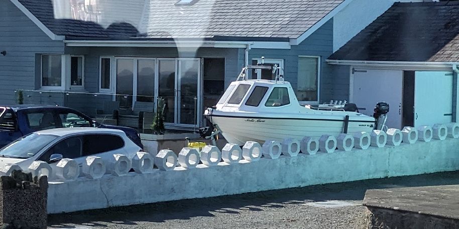 f/1.9 1632/1000000s ISO:238 Bright:4.84 Focal:5.43 scale: 28% d0841e.jpg