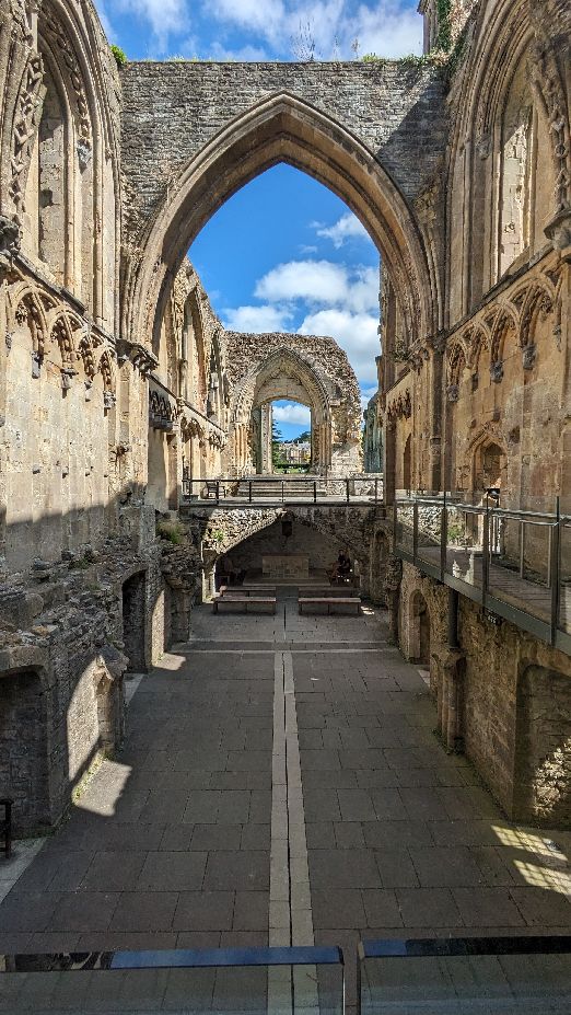 f/2.2 551/1000000s ISO:48 Bright:9.16 Focal:1.835 scale: 23% d1259d.jpg