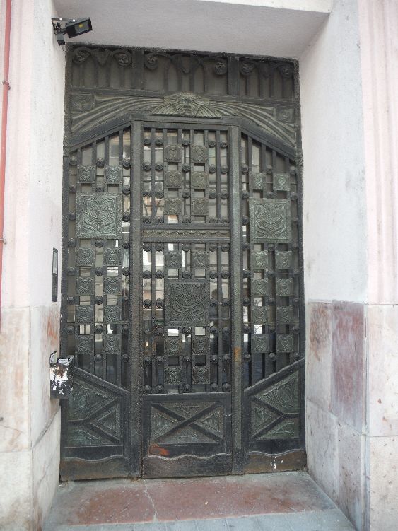 f9587.jpg